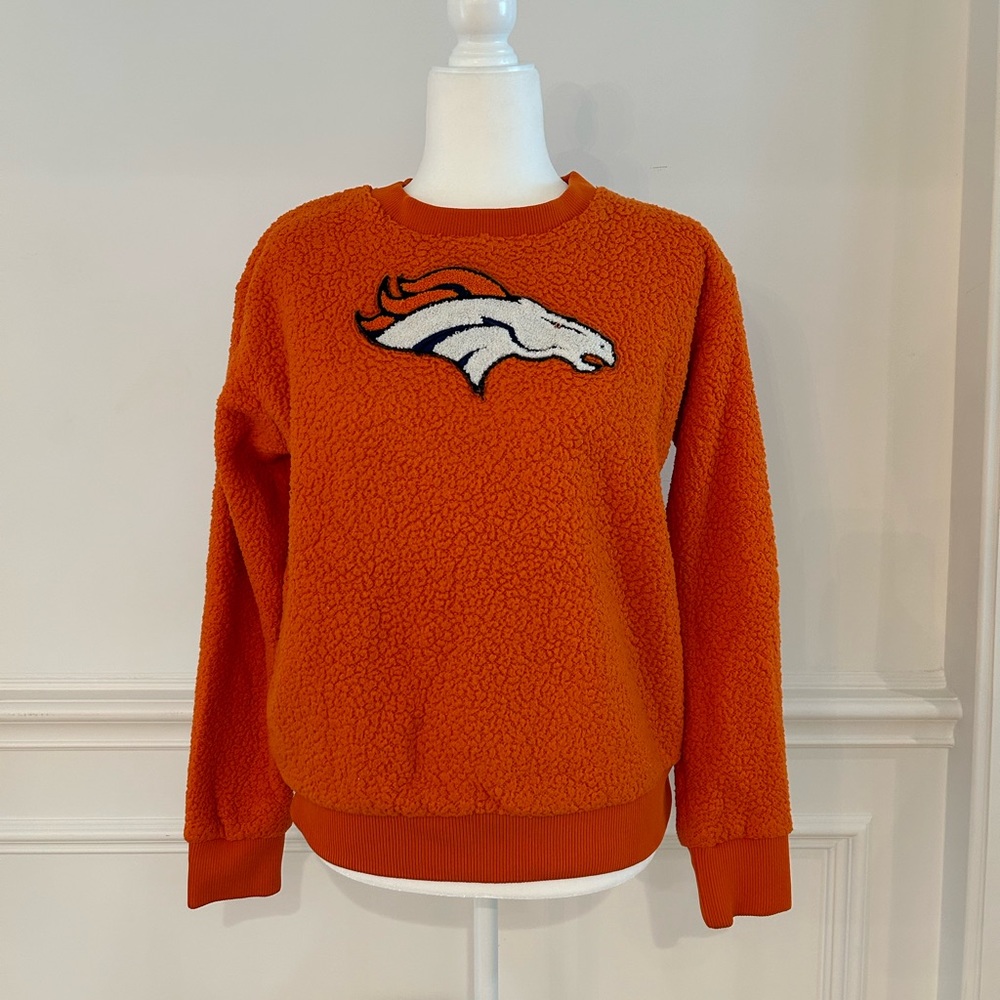 Broncos NFL team store fleece like sweatshirt size small
